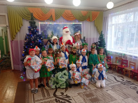 Новогодний утренник в группе «Непоседы» Новогодний утренник в группе «Непоседы».